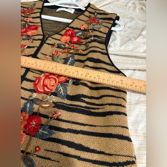 Alfred Dunner embroidered floral stripe zip vest size large - Picture 10 of 14